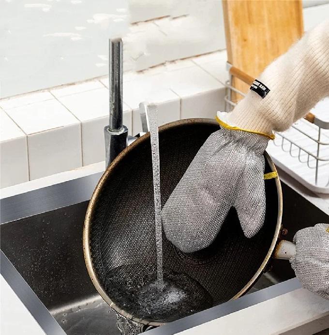 Steel Wire Cleaning Glove – Durable &amp; Safe